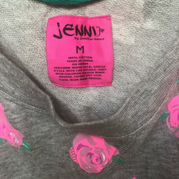 🛍$1 Add On Item!🛍 Wear it on or off shoulder - Picture 6 of 8